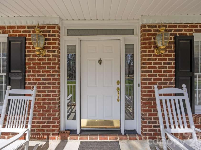 220 St Johns Drive, Salisbury, NC 28144.  MLS# CAR4352238, YatesRealty ID 10792. 