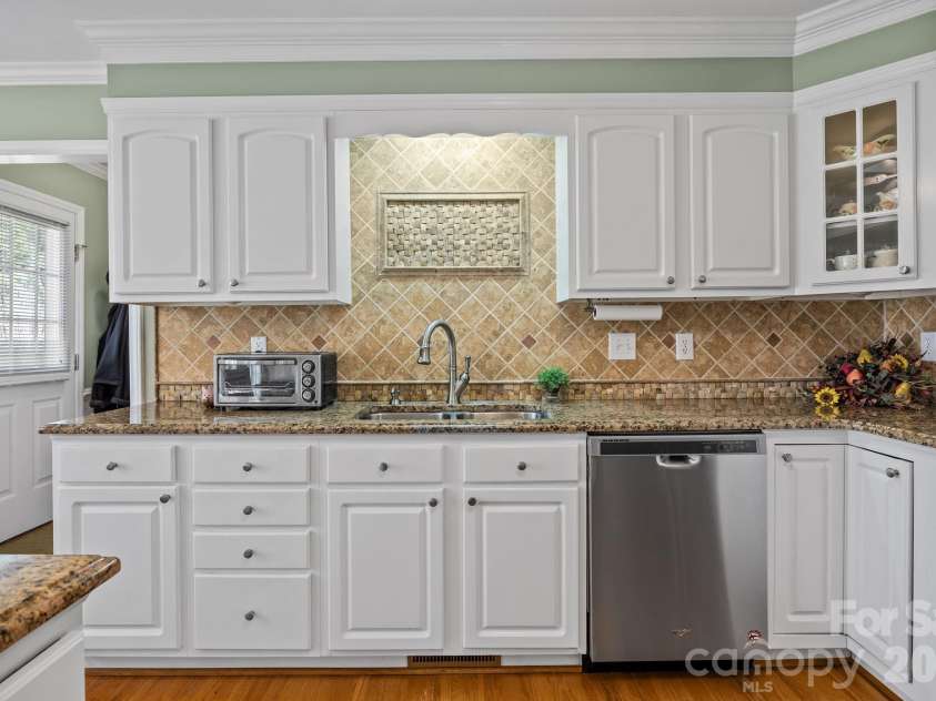 220 St Johns Drive, Salisbury, NC 28144.  MLS# CAR4352238, YatesRealty ID 10792. 