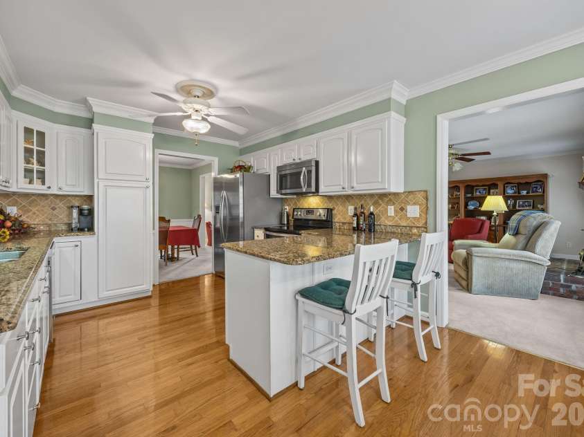 220 St Johns Drive, Salisbury, NC 28144.  MLS# CAR4352238, YatesRealty ID 10792. 