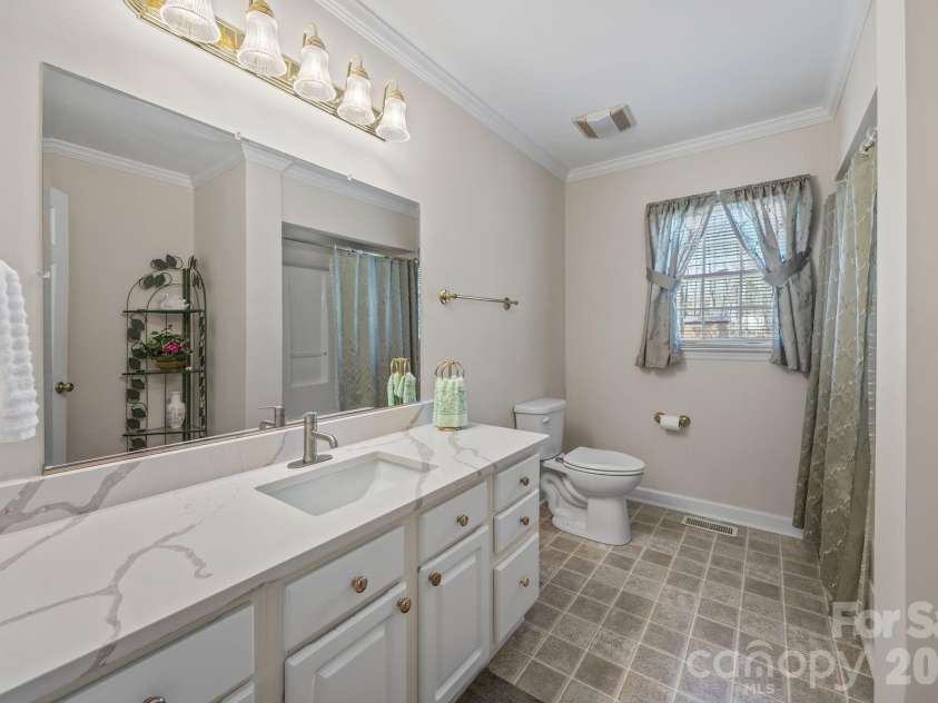 220 St Johns Drive, Salisbury, NC 28144.  MLS# CAR4352238, YatesRealty ID 10792. 