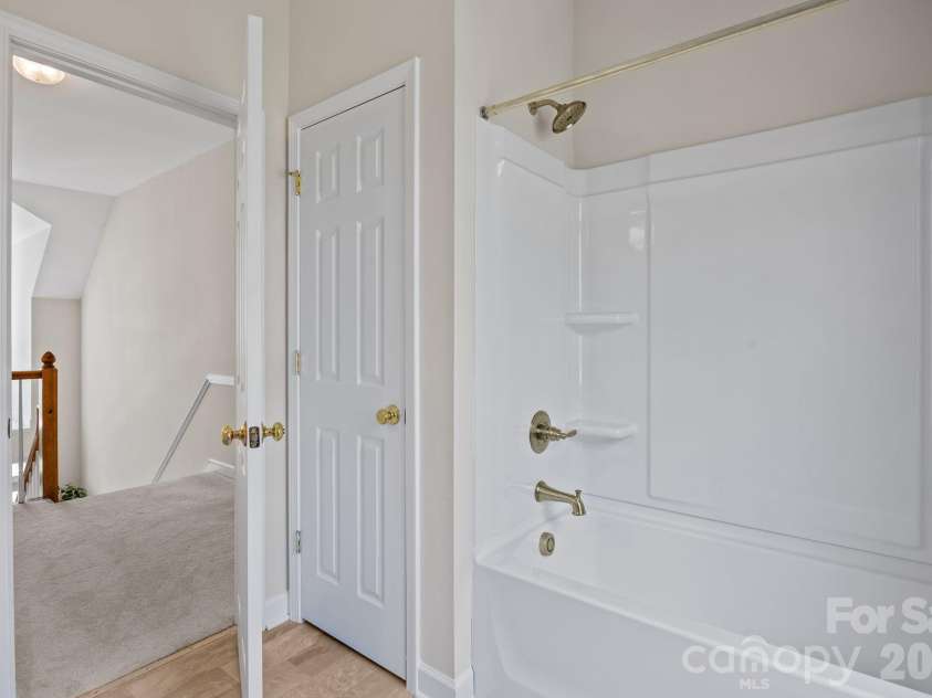 220 St Johns Drive, Salisbury, NC 28144.  MLS# CAR4352238, YatesRealty ID 10792. 