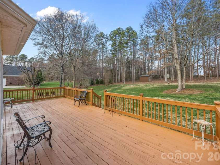 220 St Johns Drive, Salisbury, NC 28144.  MLS# CAR4352238, YatesRealty ID 10792. 