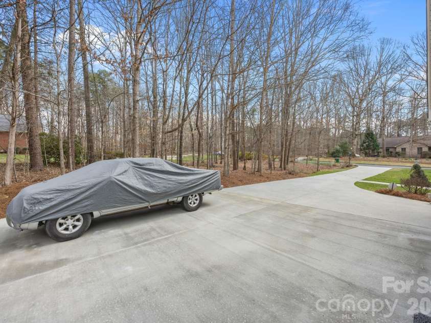 220 St Johns Drive, Salisbury, NC 28144.  MLS# CAR4352238, YatesRealty ID 10792. 