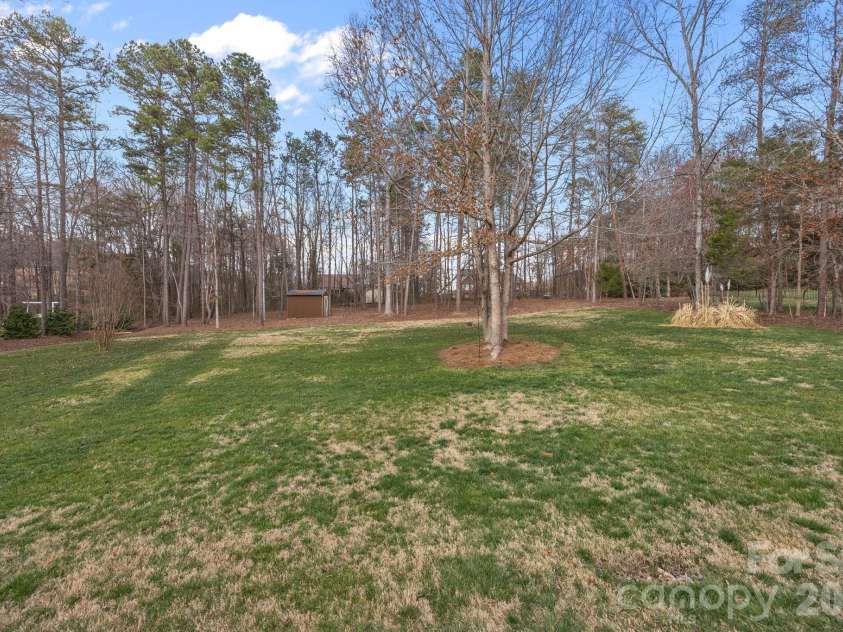 220 St Johns Drive, Salisbury, NC 28144.  MLS# CAR4352238, YatesRealty ID 10792. 
