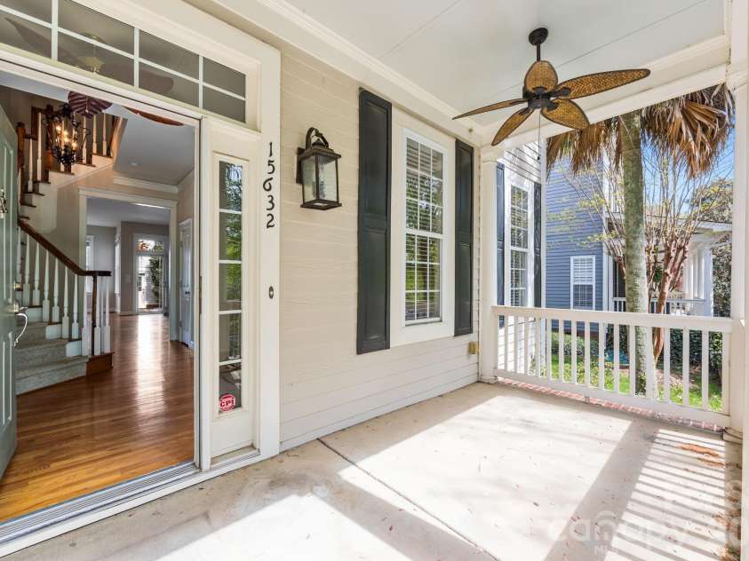 15632 Waterfront Drive, Huntersville, NC 28078.  MLS# CAR4364800, YatesRealty ID 10793. 