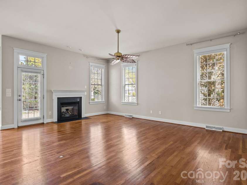 15632 Waterfront Drive, Huntersville, NC 28078.  MLS# CAR4364800, YatesRealty ID 10793. 