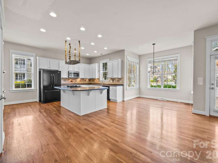 15632 Waterfront Drive, Huntersville, NC 28078.  MLS# CAR4364800, YatesRealty ID 10793. 