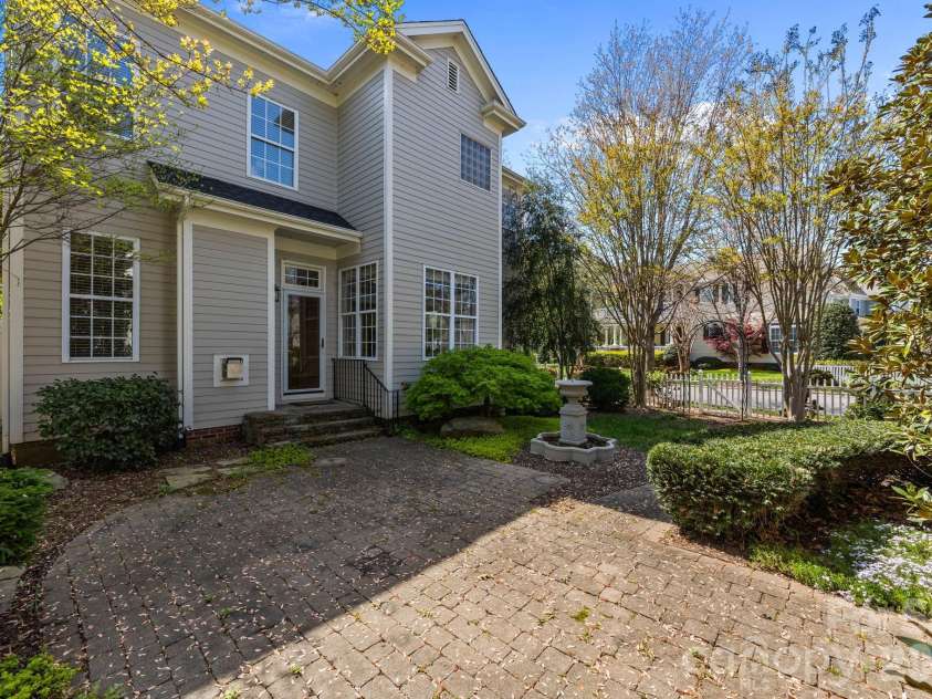 15632 Waterfront Drive, Huntersville, NC 28078.  MLS# CAR4364800, YatesRealty ID 10793. 