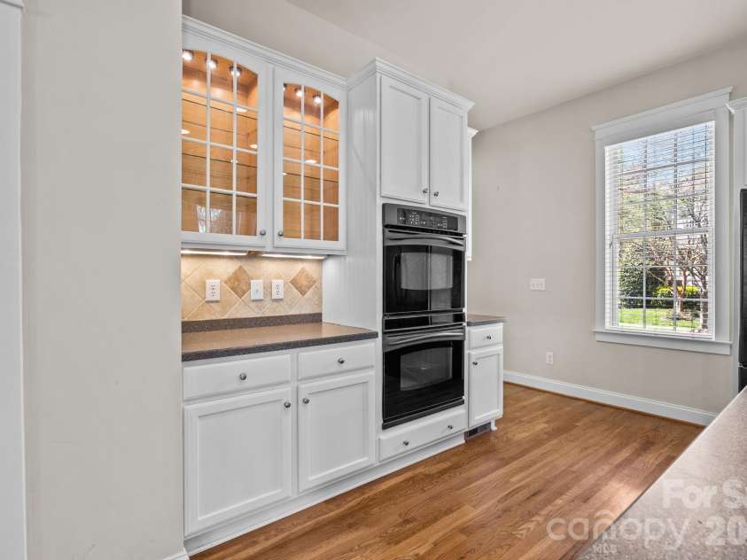 15632 Waterfront Drive, Huntersville, NC 28078.  MLS# CAR4364800, YatesRealty ID 10793. 
