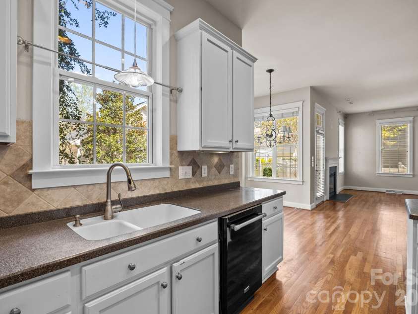 15632 Waterfront Drive, Huntersville, NC 28078.  MLS# CAR4364800, YatesRealty ID 10793. 