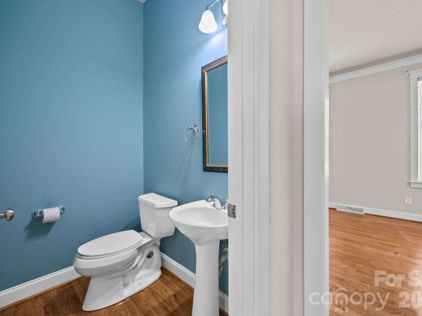 15632 Waterfront Drive, Huntersville, NC 28078.  MLS# CAR4364800, YatesRealty ID 10793. 