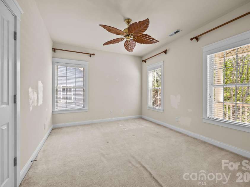 15632 Waterfront Drive, Huntersville, NC 28078.  MLS# CAR4364800, YatesRealty ID 10793. 