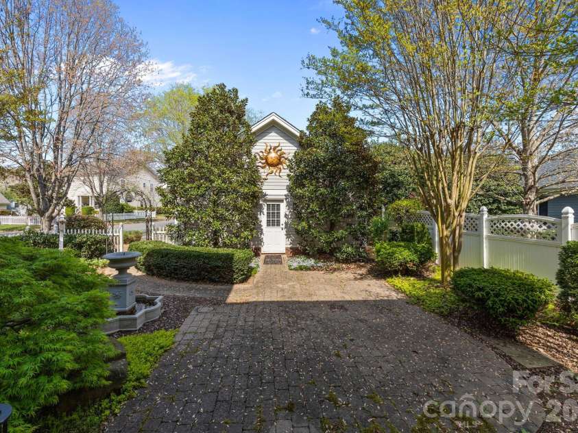 15632 Waterfront Drive, Huntersville, NC 28078.  MLS# CAR4364800, YatesRealty ID 10793. 
