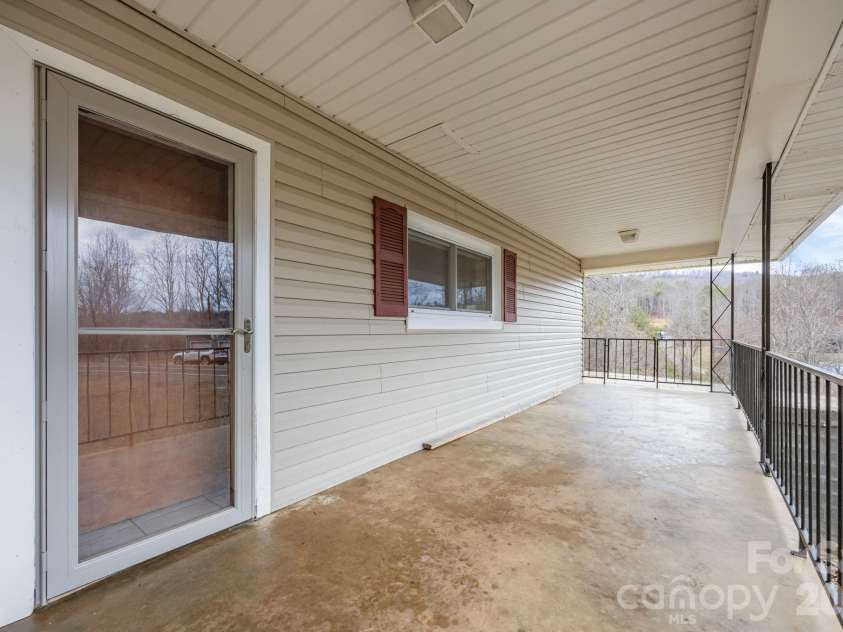 82 Greasy Cove Road, Leicester, NC 28748.  MLS# CAR4330062, YatesRealty ID 10795. 