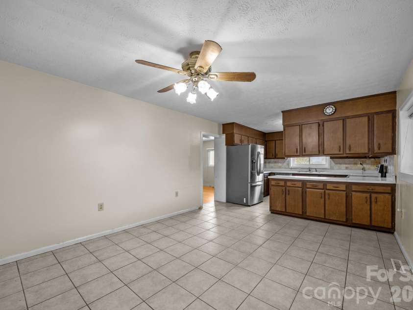82 Greasy Cove Road, Leicester, NC 28748.  MLS# CAR4330062, YatesRealty ID 10795. 