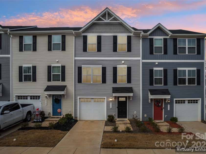 4113 Prusik Lane, Charlotte, NC 28269.  MLS# CAR4334356, YatesRealty ID 10796. 