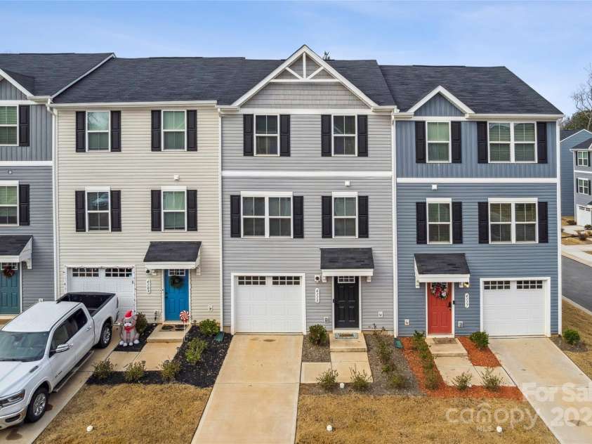 4113 Prusik Lane, Charlotte, NC 28269.  MLS# CAR4334356, YatesRealty ID 10796. 
