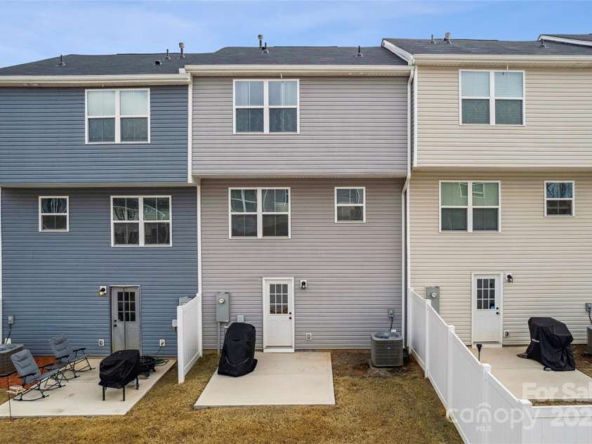 4113 Prusik Lane, Charlotte, NC 28269.  MLS# CAR4334356, YatesRealty ID 10796. 