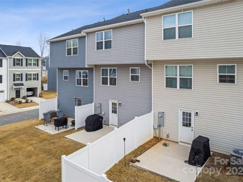 4113 Prusik Lane, Charlotte, NC 28269.  MLS# CAR4334356, YatesRealty ID 10796. 