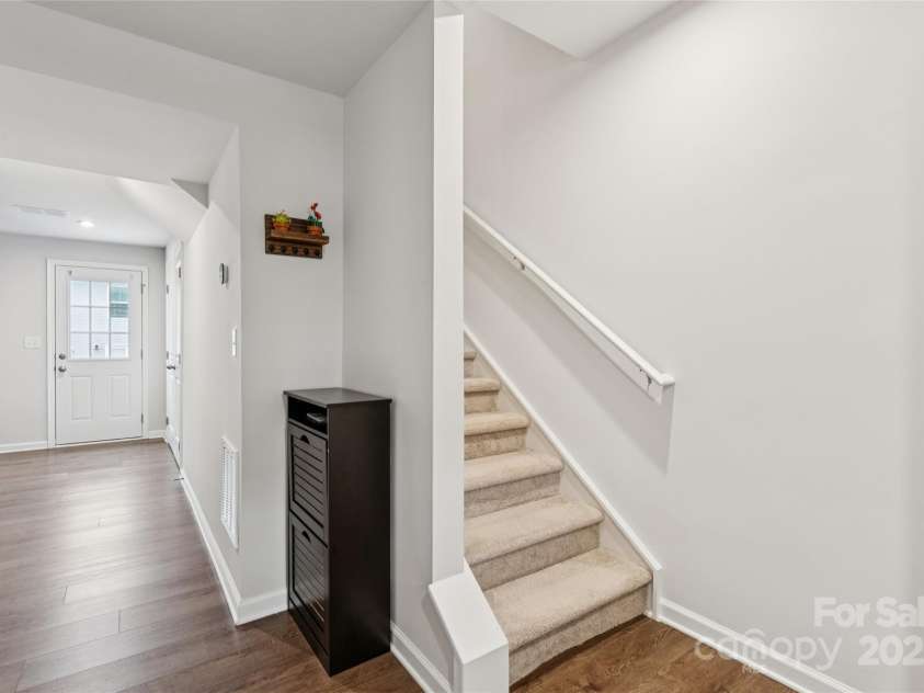 4113 Prusik Lane, Charlotte, NC 28269.  MLS# CAR4334356, YatesRealty ID 10796. 