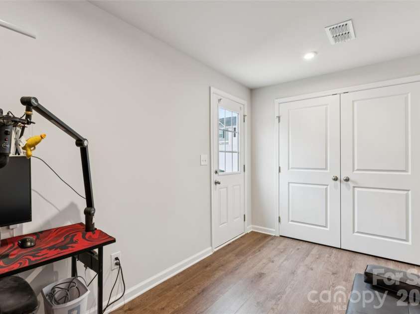 4113 Prusik Lane, Charlotte, NC 28269.  MLS# CAR4334356, YatesRealty ID 10796. 