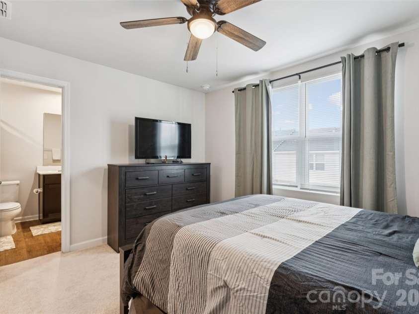 4113 Prusik Lane, Charlotte, NC 28269.  MLS# CAR4334356, YatesRealty ID 10796. 