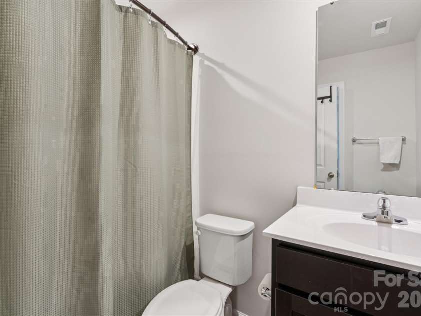 4113 Prusik Lane, Charlotte, NC 28269.  MLS# CAR4334356, YatesRealty ID 10796. 
