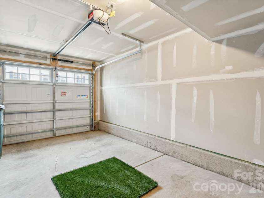 4113 Prusik Lane, Charlotte, NC 28269.  MLS# CAR4334356, YatesRealty ID 10796. 