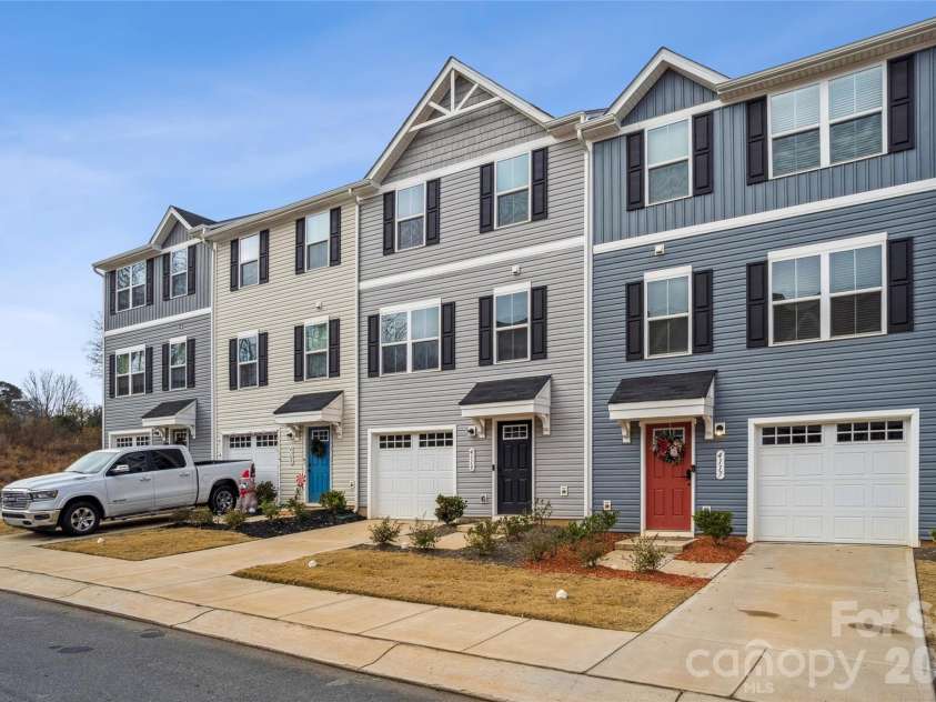 4113 Prusik Lane, Charlotte, NC 28269.  MLS# CAR4334356, YatesRealty ID 10796. 