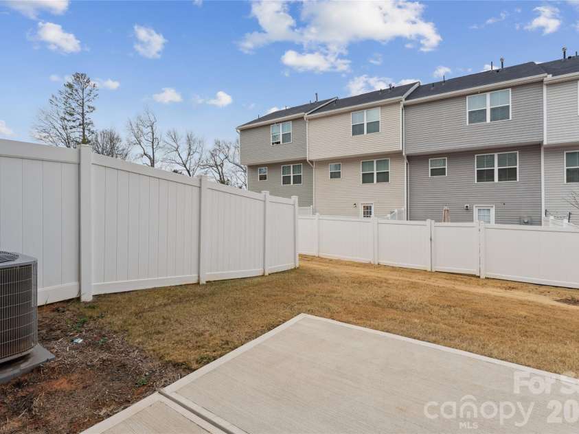 4113 Prusik Lane, Charlotte, NC 28269.  MLS# CAR4334356, YatesRealty ID 10796. 