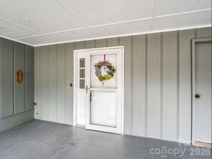 1 Lynx Drive, Black Mountain, NC 28711.  MLS# CAR4320026, YatesRealty ID 10799. 
