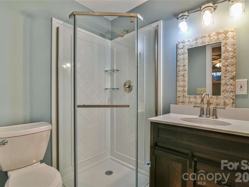 1 Lynx Drive, Black Mountain, NC 28711.  MLS# CAR4320026, YatesRealty ID 10799. Ground level full bathroom. 