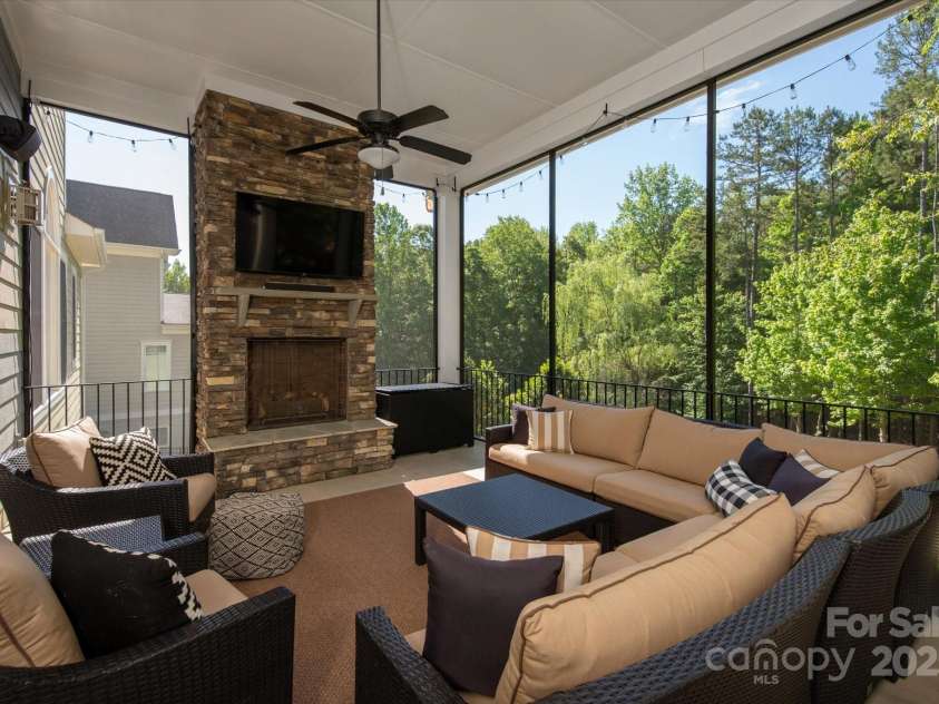 1148 Wessington Manor Lane, Fort Mill, SC 29715.  MLS# CAR4253075, YatesRealty ID 10799. 