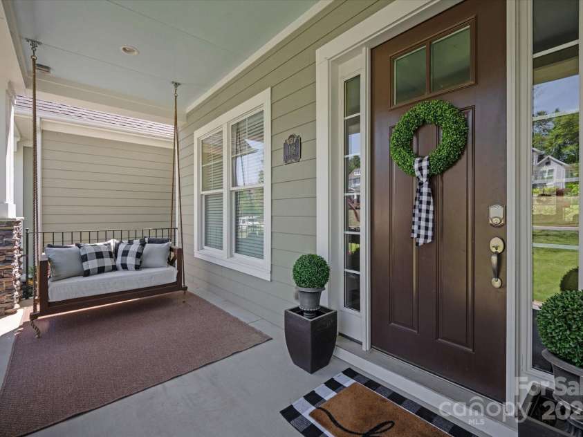 1148 Wessington Manor Lane, Fort Mill, SC 29715.  MLS# CAR4253075, YatesRealty ID 10799. 