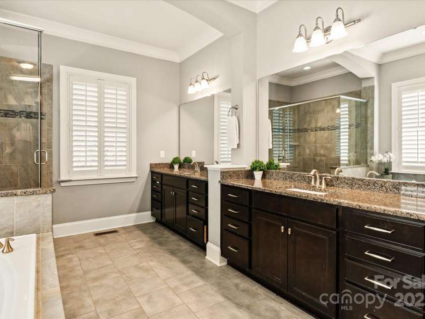 1148 Wessington Manor Lane, Fort Mill, SC 29715.  MLS# CAR4253075, YatesRealty ID 10799. 