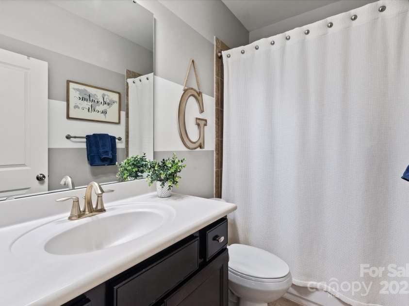 1148 Wessington Manor Lane, Fort Mill, SC 29715.  MLS# CAR4253075, YatesRealty ID 10799. 