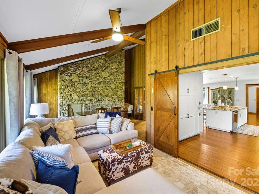 1515 Heatherloch Drive, Gastonia, NC 28054.  MLS# CAR4307044, YatesRealty ID 108. 