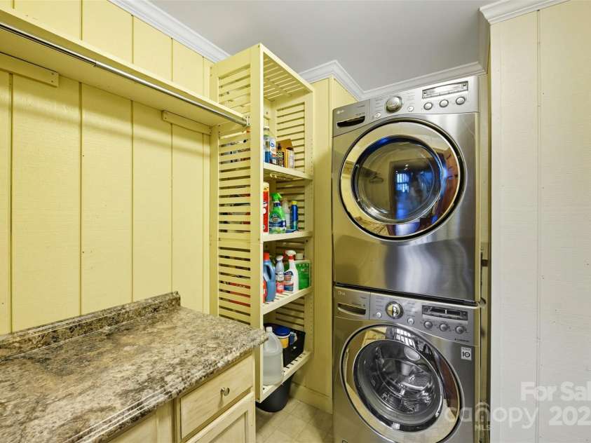 1515 Heatherloch Drive, Gastonia, NC 28054.  MLS# CAR4307044, YatesRealty ID 108. 