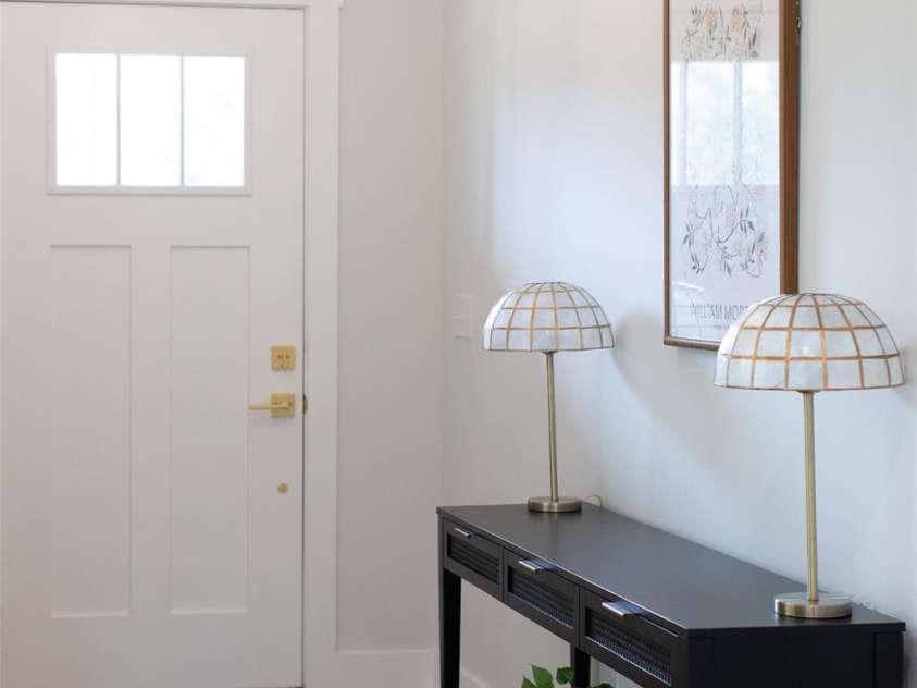 3046 Meadowcrest Drive, Clover, SC 29710.  MLS# CAR4327029, YatesRealty ID 1080. Foyer