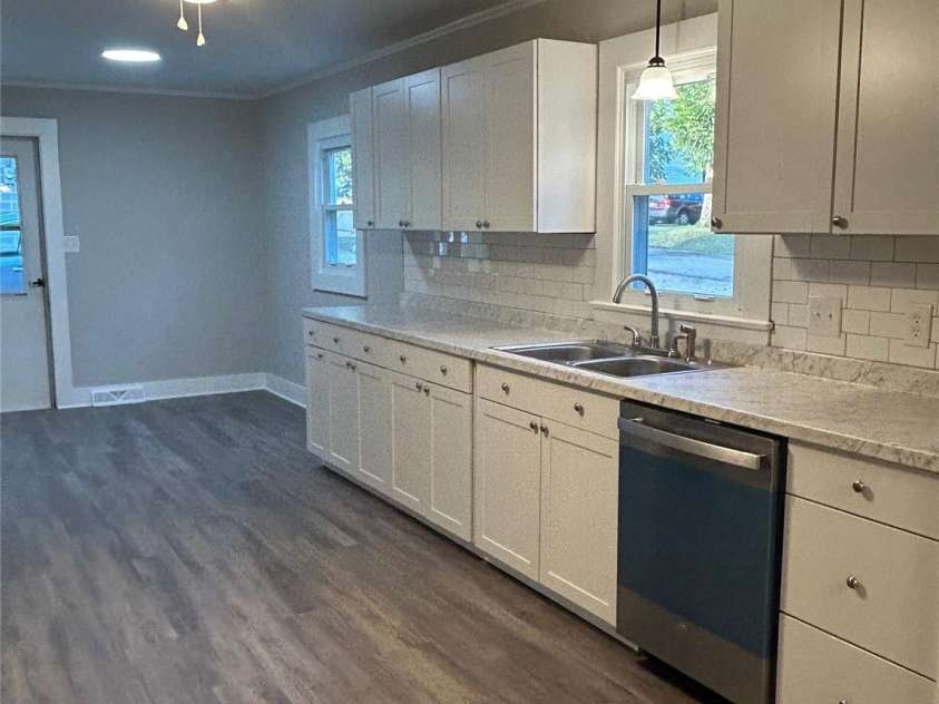 2407 Vale Avenue, Kannapolis, NC 28081.  MLS# CAR4184894, YatesRealty ID 10801. 