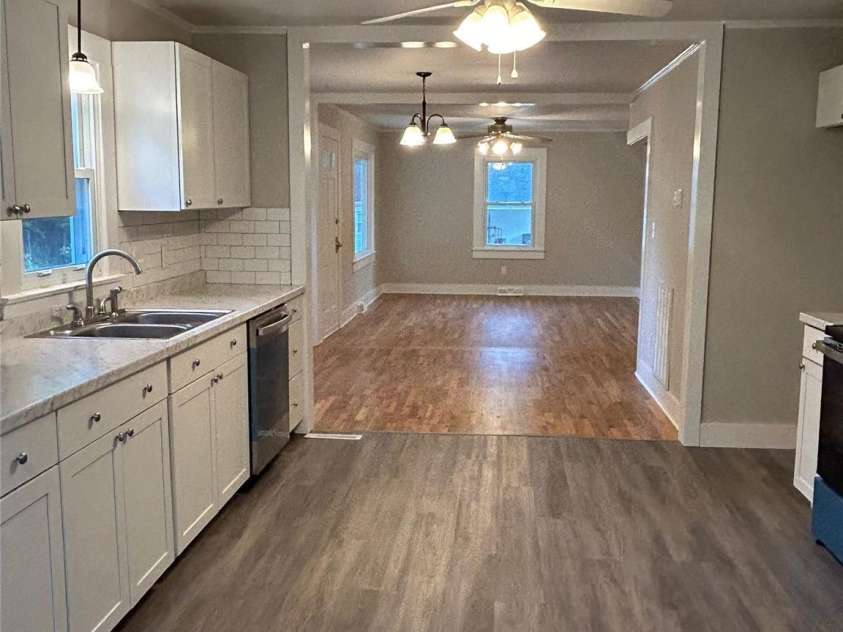 2407 Vale Avenue, Kannapolis, NC 28081.  MLS# CAR4184894, YatesRealty ID 10801. 