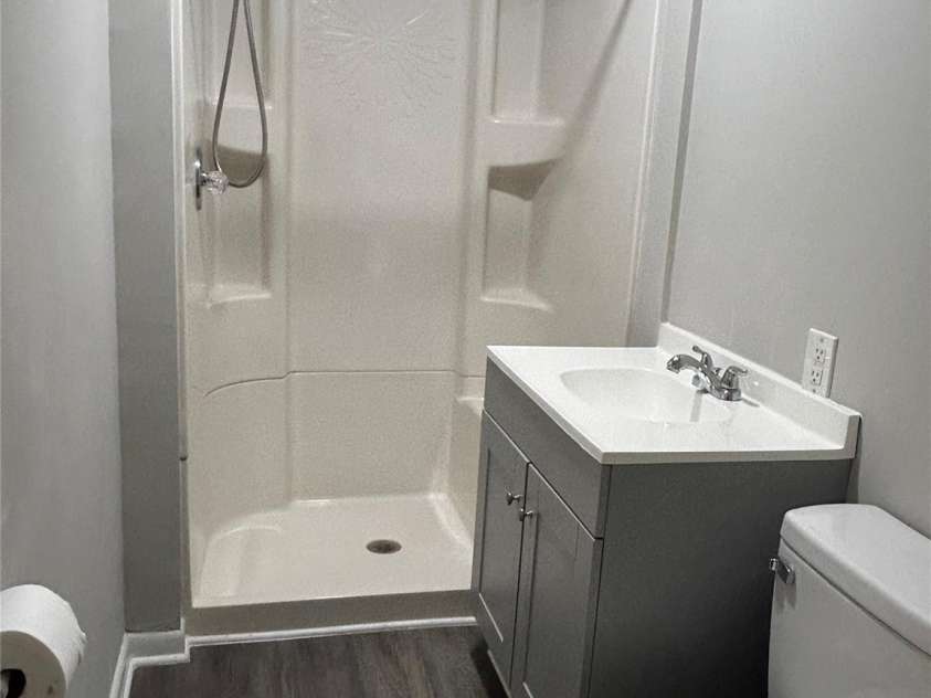 2407 Vale Avenue, Kannapolis, NC 28081.  MLS# CAR4184894, YatesRealty ID 10801. Full Bath