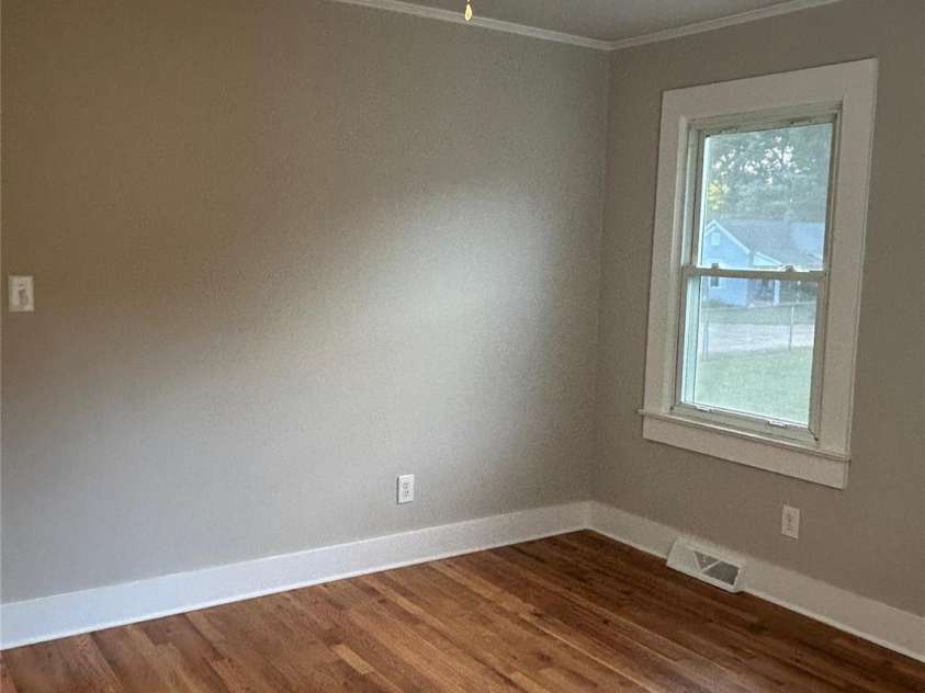 2407 Vale Avenue, Kannapolis, NC 28081.  MLS# CAR4184894, YatesRealty ID 10801. Secondary Bedroom