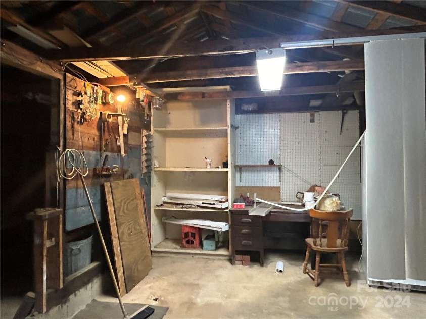 2407 Vale Avenue, Kannapolis, NC 28081.  MLS# CAR4184894, YatesRealty ID 10801. Small wired workshop