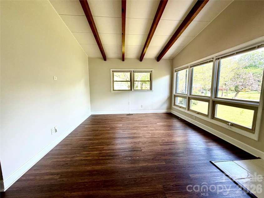 1511 Briarfield Drive, Charlotte, NC 28205.  MLS# CAR4367587, YatesRealty ID 10802. 