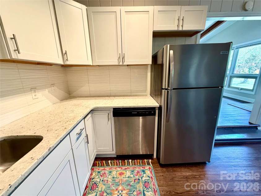 1511 Briarfield Drive, Charlotte, NC 28205.  MLS# CAR4367587, YatesRealty ID 10802. 