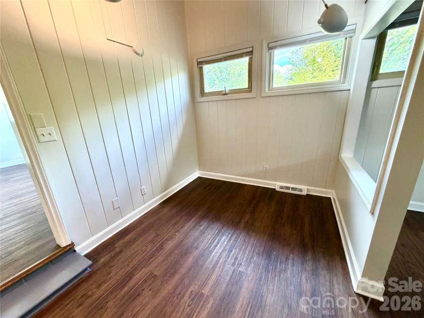 1511 Briarfield Drive, Charlotte, NC 28205.  MLS# CAR4367587, YatesRealty ID 10802. 