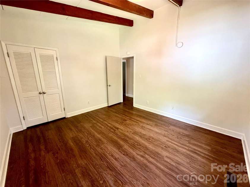 1511 Briarfield Drive, Charlotte, NC 28205.  MLS# CAR4367587, YatesRealty ID 10802. 