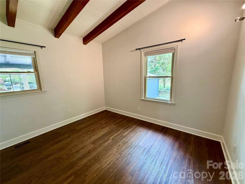 1511 Briarfield Drive, Charlotte, NC 28205.  MLS# CAR4367587, YatesRealty ID 10802. 