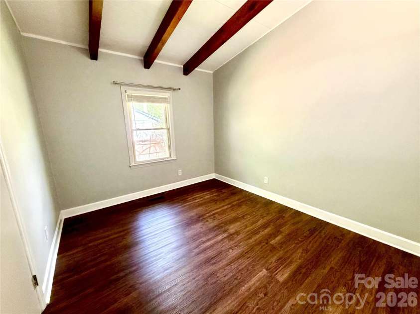 1511 Briarfield Drive, Charlotte, NC 28205.  MLS# CAR4367587, YatesRealty ID 10802. 